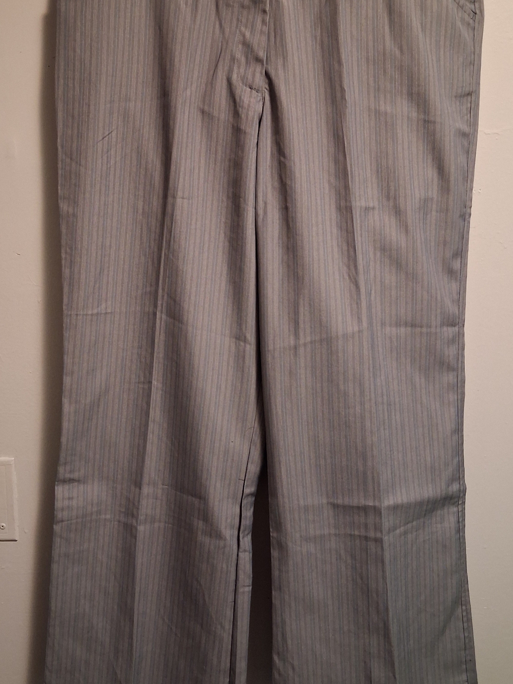 NWT Worthington Light Gray Pinstripe Straight-Leg Women's Pants